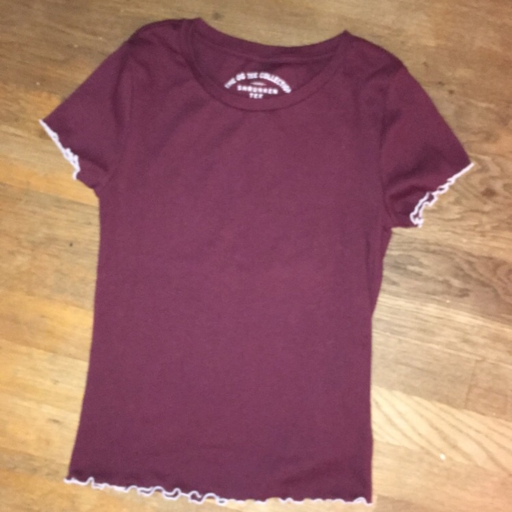 Burgandy fitted t-shirt